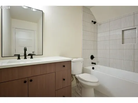 5126 NE 16th Avenue Portland OR 97211