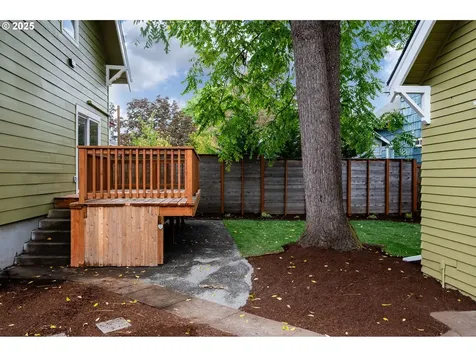 5126 NE 16th Avenue Portland OR 97211