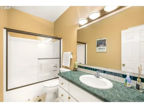 39510 Hood Street Sandy OR 97055