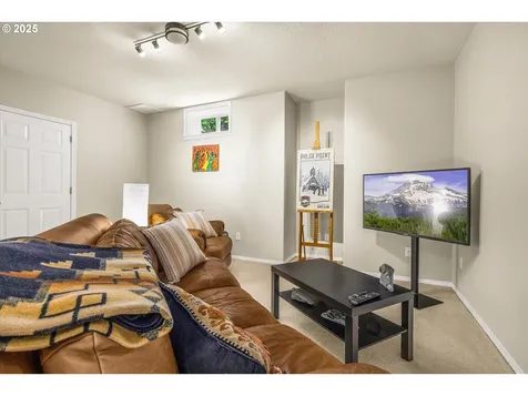 39510 Hood Street Sandy OR 97055