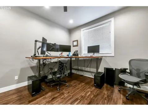 22 W Dean Avenue Eugene OR 97404