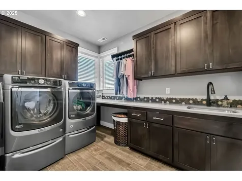 22 W Dean Avenue Eugene OR 97404