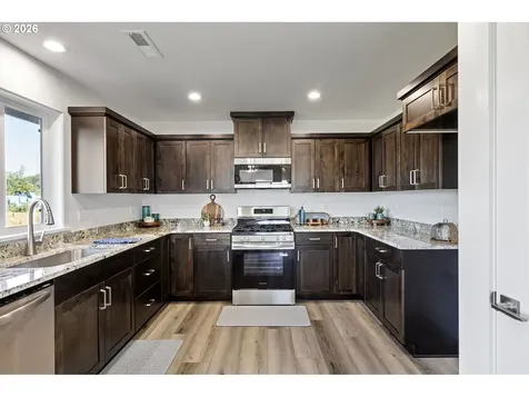 920 Fir Grove Lane Sutherlin OR 97479
