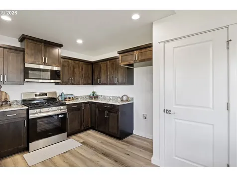 920 Fir Grove Lane Sutherlin OR 97479