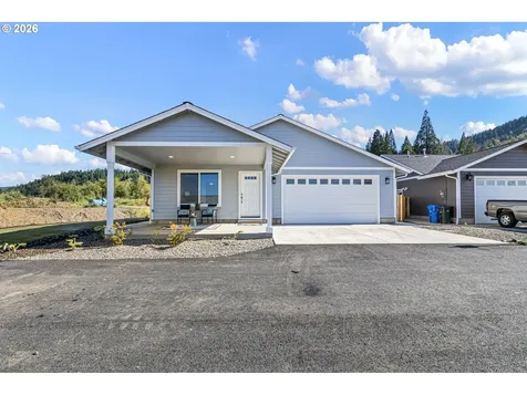 920 Fir Grove Lane Sutherlin OR 97479