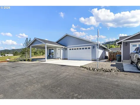 920 Fir Grove Lane Sutherlin OR 97479