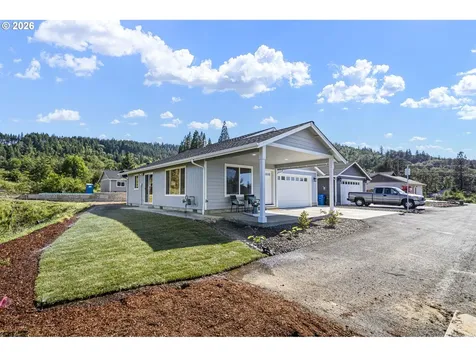 920 Fir Grove Lane Sutherlin OR 97479