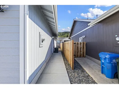 920 Fir Grove Lane Sutherlin OR 97479