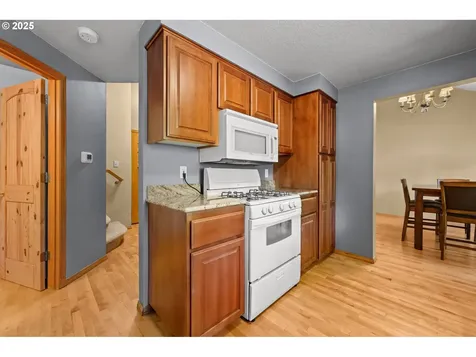 68163 E Twinberry Loop Welches OR 97067