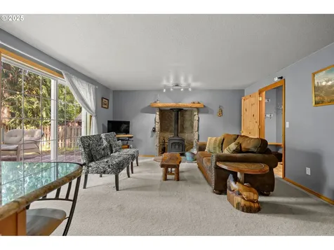 68163 E Twinberry Loop Welches OR 97067