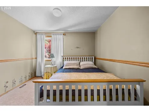 68163 E Twinberry Loop Welches OR 97067