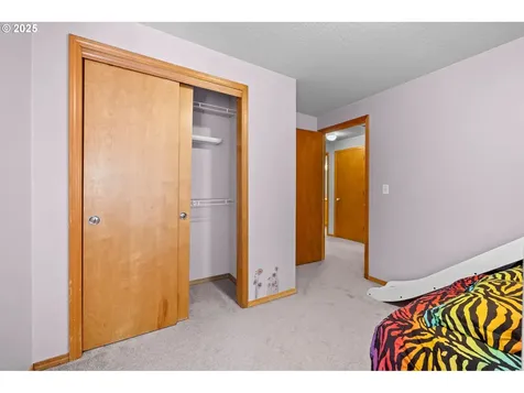 68163 E Twinberry Loop Welches OR 97067
