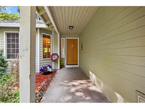 68163 E Twinberry Loop Welches OR 97067