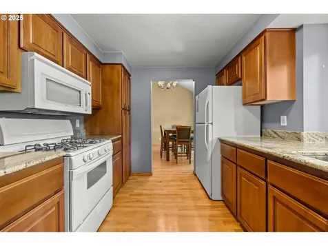 68163 E Twinberry Loop Welches OR 97067