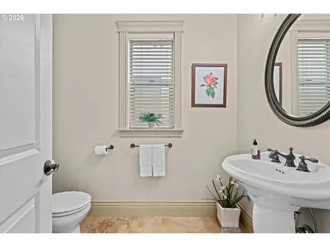 6147 Quail Hollow Street SE Salem OR 97306