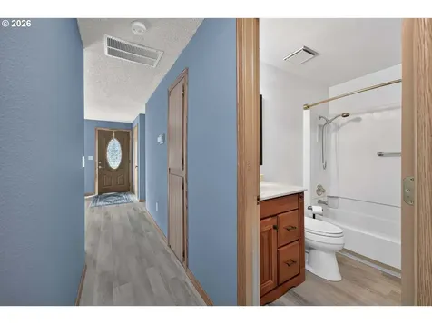 3905 NE 126th Avenue Vancouver WA 98682