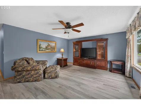 3905 NE 126th Avenue Vancouver WA 98682