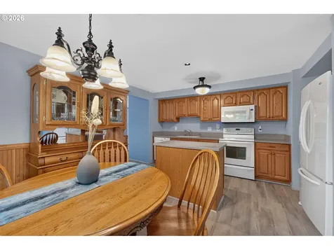 3905 NE 126th Avenue Vancouver WA 98682