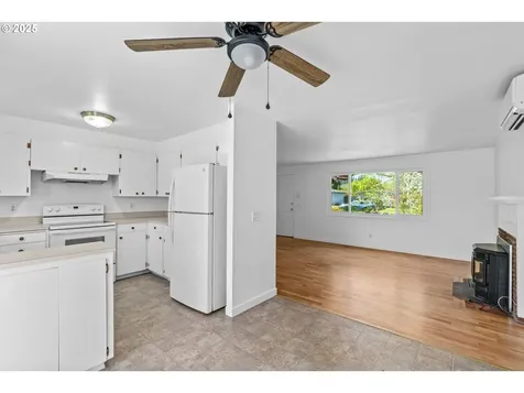 2045 Chambers Street Eugene OR 97405