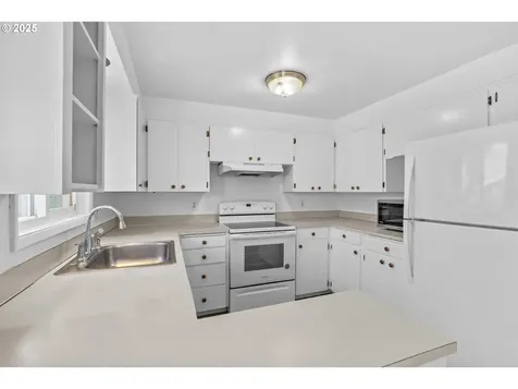 2045 Chambers Street Eugene OR 97405
