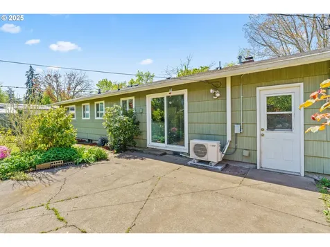 2045 Chambers Street Eugene OR 97405