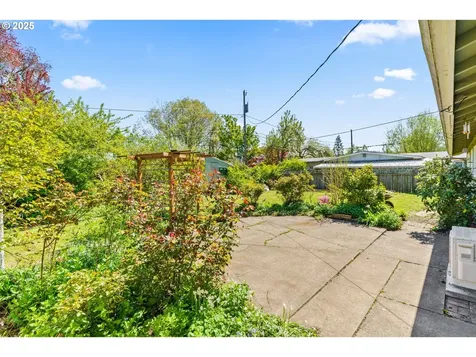 2045 Chambers Street Eugene OR 97405