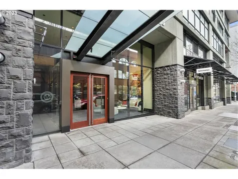 1025 NW Couch Street Portland OR 97209