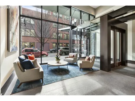 1025 NW Couch Street Portland OR 97209