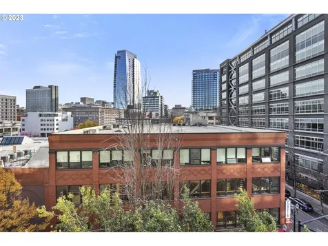 1025 NW Couch Street Portland OR 97209