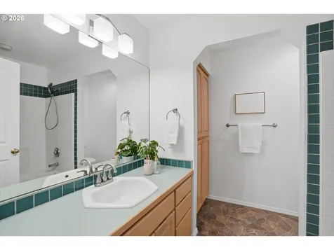 4510 SE Pinehurst Avenue Milwaukie OR 97267