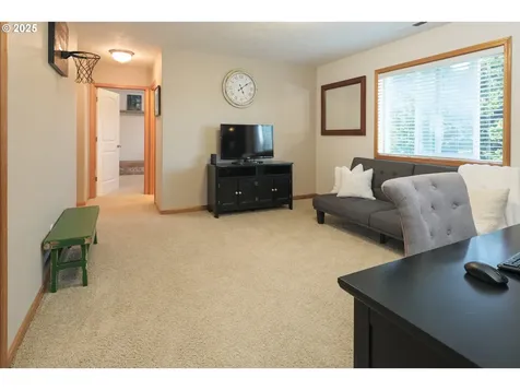 55 SW 14th Place Warrenton OR 97146