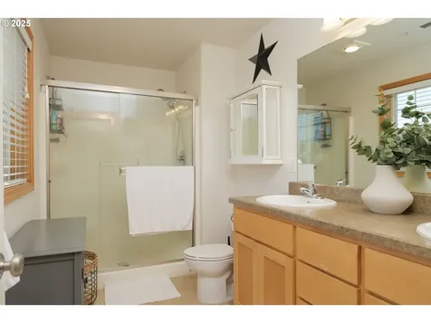 55 SW 14th Place Warrenton OR 97146