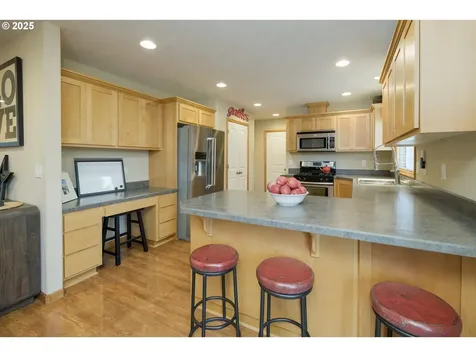 55 SW 14th Place Warrenton OR 97146