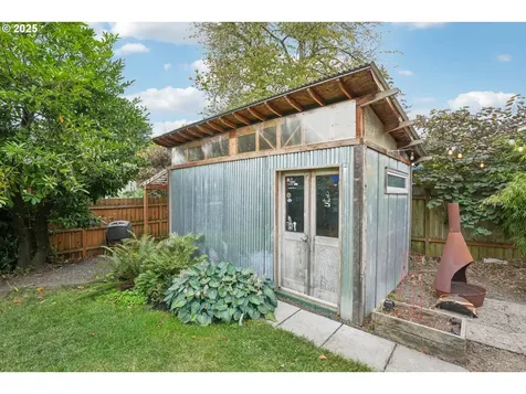 6436 NE Grand Avenue Portland OR 97211