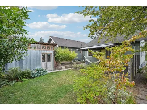 6436 NE Grand Avenue Portland OR 97211