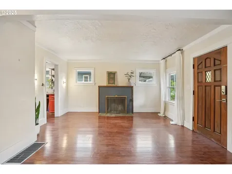 6436 NE Grand Avenue Portland OR 97211
