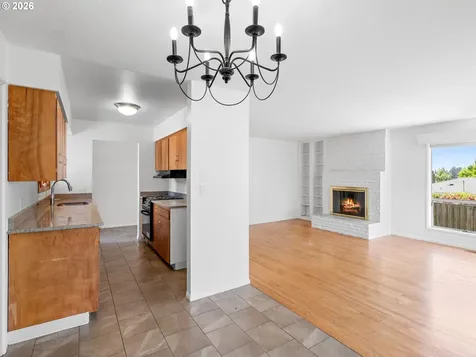 6919 SW 10th Avenue Portland OR 97219