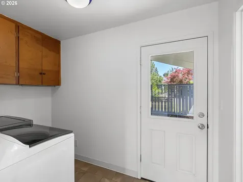 6919 SW 10th Avenue Portland OR 97219