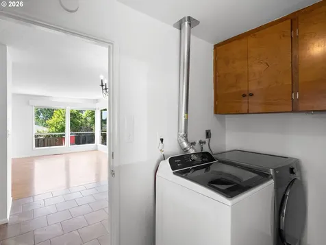 6919 SW 10th Avenue Portland OR 97219