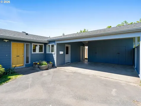 6919 SW 10th Avenue Portland OR 97219