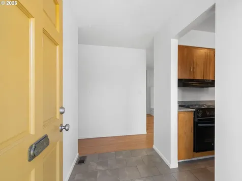6919 SW 10th Avenue Portland OR 97219