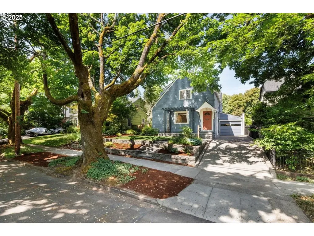 7315 SE 34th Avenue Portland OR 97202