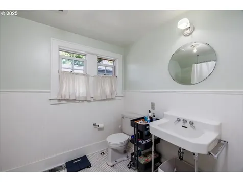 7315 SE 34th Avenue Portland OR 97202