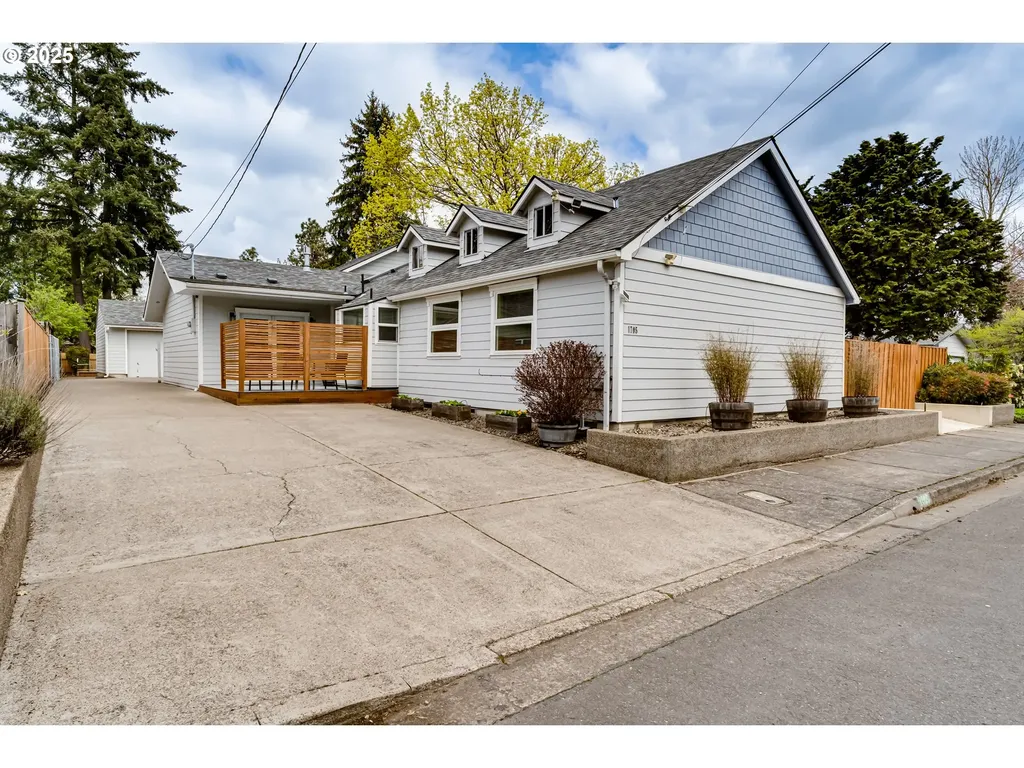 1705 Minda Drive Eugene OR 97401