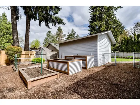 1705 Minda Drive Eugene OR 97401