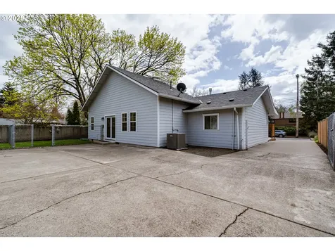 1705 Minda Drive Eugene OR 97401
