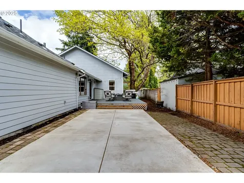 1705 Minda Drive Eugene OR 97401