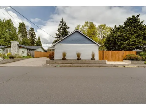 1705 Minda Drive Eugene OR 97401