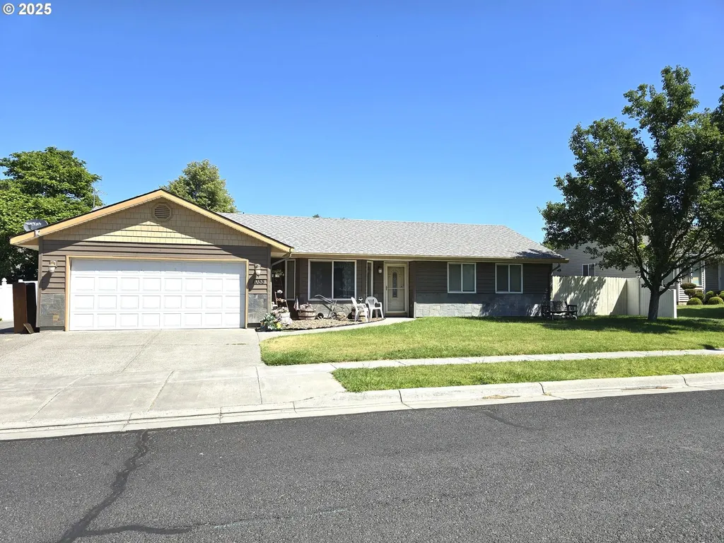 1055 NE Madrona Drive Hermiston OR 97838