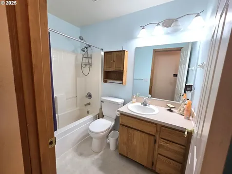 1055 NE Madrona Drive Hermiston OR 97838